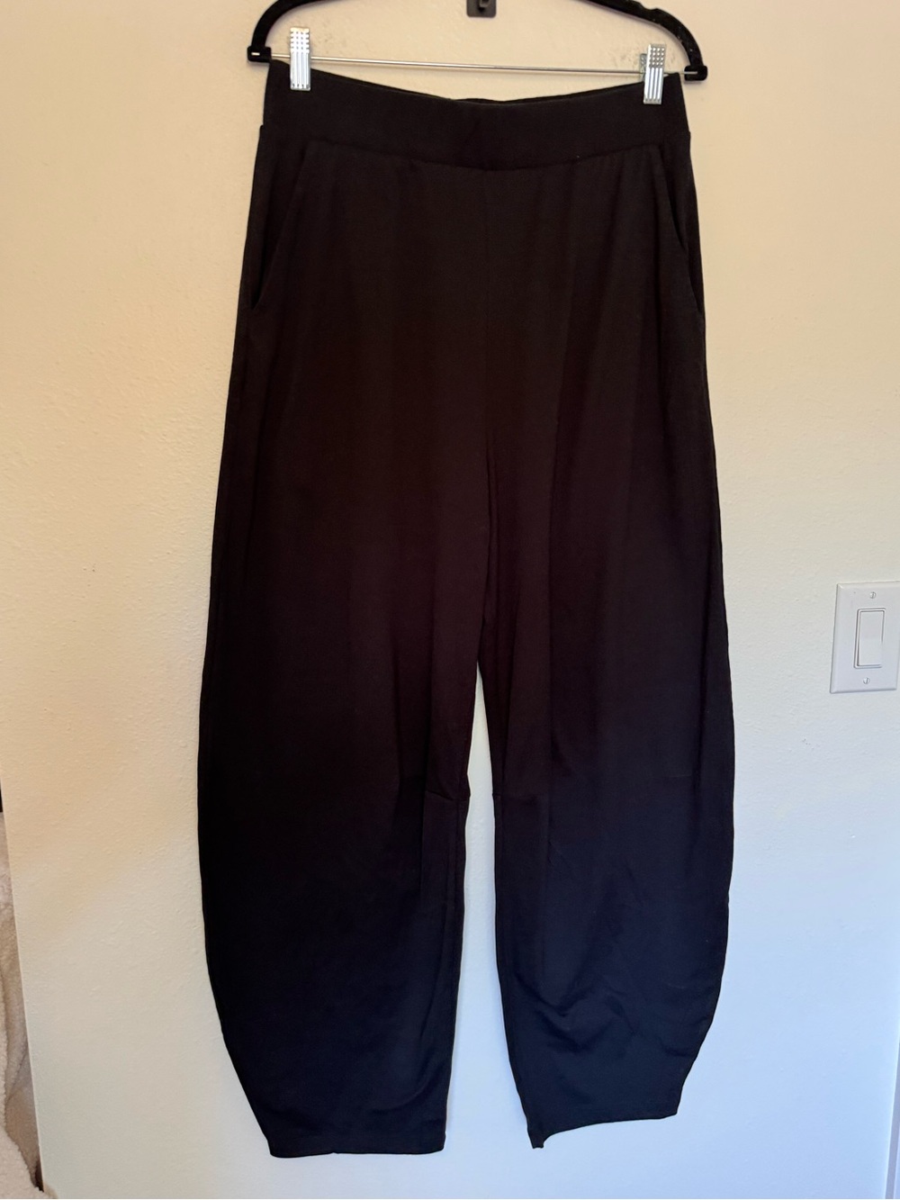 LIKE NEW Jamie Haller The Arc Lounge Pants Sweats Barrel Black Large EUC - Picture 4 of 11